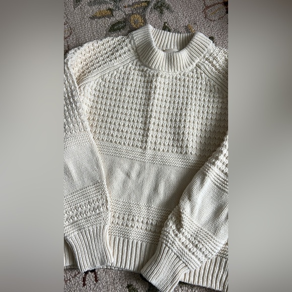 Sweater bundle - Picture 7 of 7